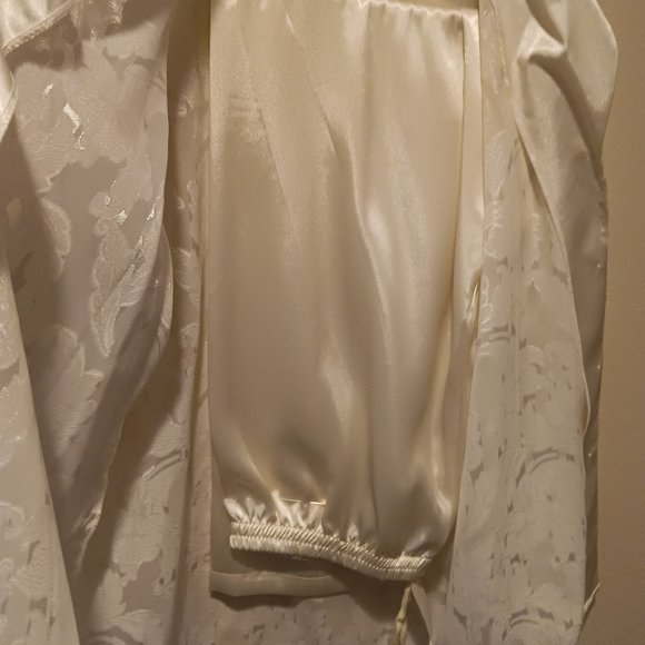 Private Luxuries Womens L Pajama 2-Pc Lounge Wear Set Ivory Sheer Top Satin NWT - Picture 2 of 12